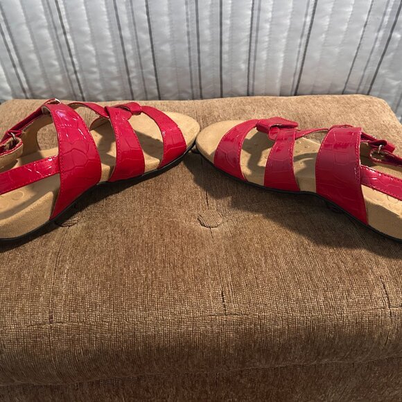 Vionic Red Sandals Size 7 - Picture 2 of 4